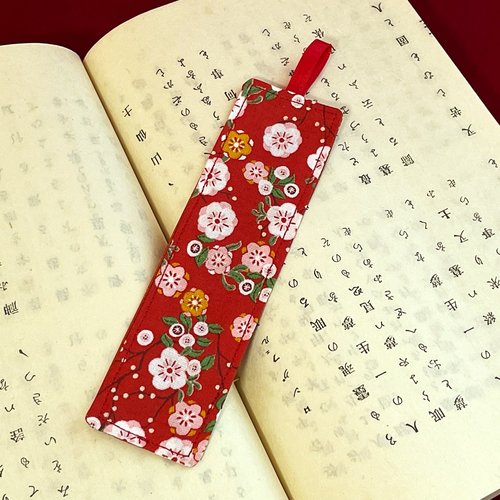 Marque-pages fleuri rouge