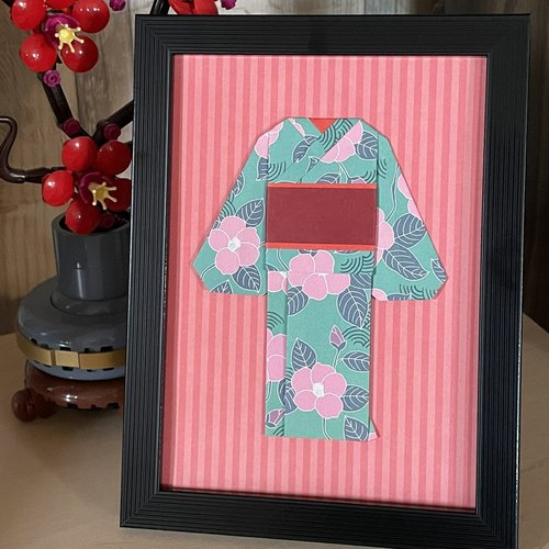 Cadre déco origami kimono grosses fleurs roses