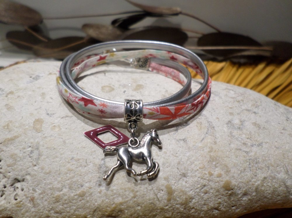 Bracelet cheval ado fille cordon liberty motifs étoiles cuir argent