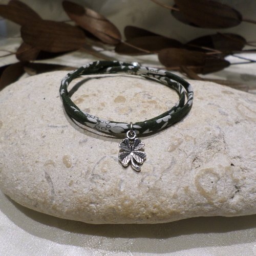 Bracelet femme trèfle porte bonheur liberty vert olive bijou idée cadeau