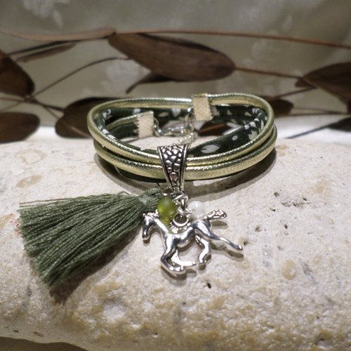 Bracelet cheval fille cuir or et tissu vert olive, bijou original cadeau enfant