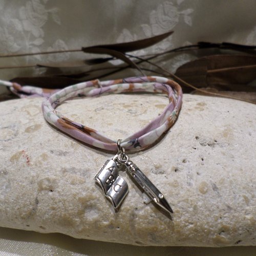 Bracelet maîtresse en tissu liberty fleuri mauve lilas, bijou cadeau fin d'année scolaire
