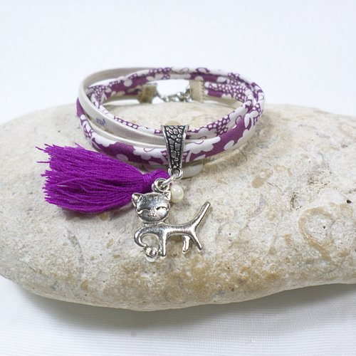 Bracelet chat fille en liberty fleuri violet et cuir argenté, bijou idée cadeau enfant