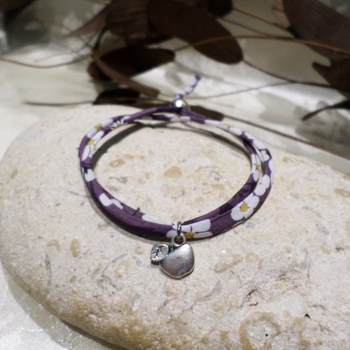 Bracelet tissu liberty fleuri violet et pendentif pomme argenté, bijou idée cadeau ado femme