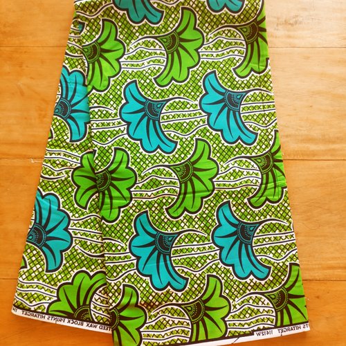 Tissu wax - par 50 centimètres - "fleurs de mariage" vertes et turquoises - 100% coton - tissu africain - pagne