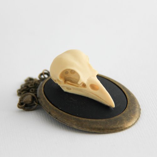 Collier bronze crâne d'oiseau