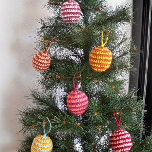 Boules De Noël En Laine Modèle Rayures Vintage