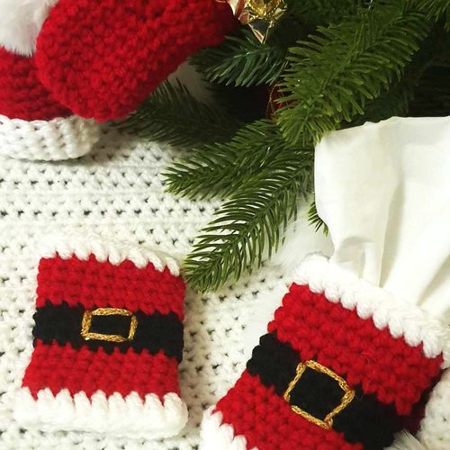 10 ronds  de serviettes décoration de table , assiette de noël crochet père noël