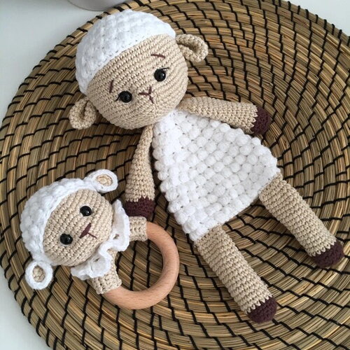 Coffret bébé doudou + hochet