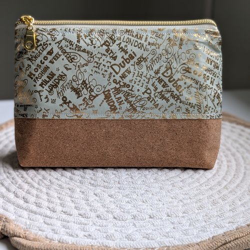 Trousse de voyage "escapade dorée" en liège et tissu urbain