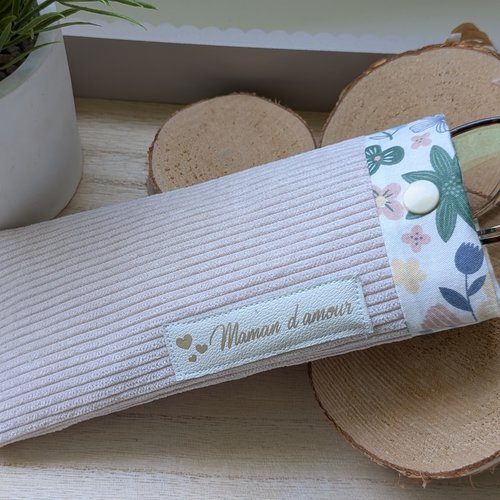 Etui lunettes velours cotelé beige et fleurs, pochette stylos fait main, cadeau fete des mères maman d'amour, trousse originale sac.
