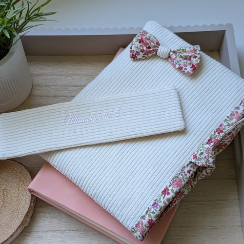Housse de livre de poche en velours cotelé et son marque-page assorti, fait main brodé mamounette, pochette livre tissu fle