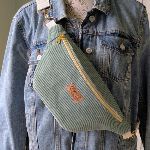 Sac banane xl velours côtelé vert sauge fil good ! grande banane femme doublure fleurie et sangle graphique fait main en france