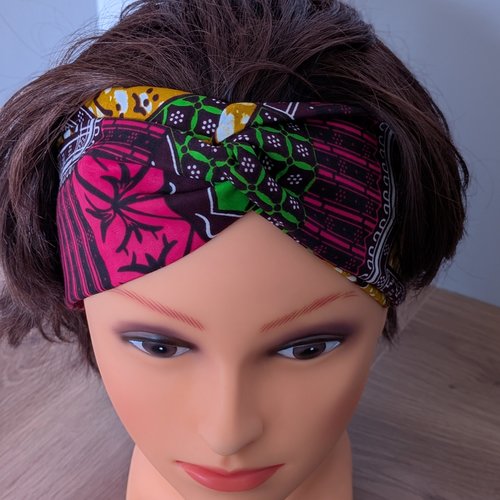 ​headband en wax bordeaux et rose fuchsia, bandeau cheveux turban croisé motifs géométriques fait main