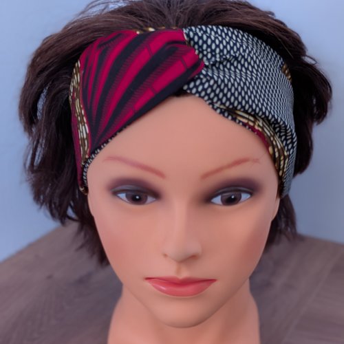 Headband en wax rouge et noir, bandeau cheveux turban croisé motifs plumes graphiques fait main
