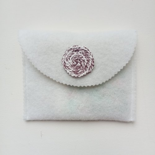 Pochette pour serviettes hygieniques