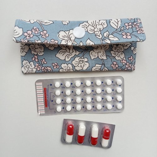 Mini étui pilules ou médicaments