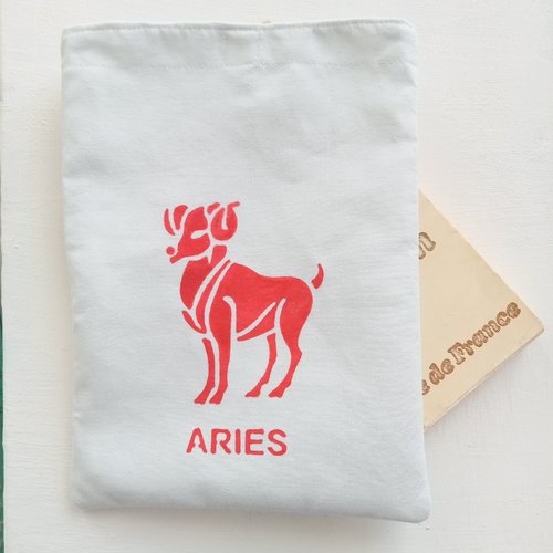 Pochette livre " bélier "  aries