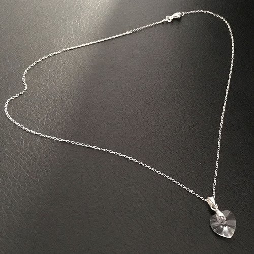 Collier pendentif petit coeur cristal swarovski en argent 925 sur fine chaine longueur 42 cm en argent 925/000