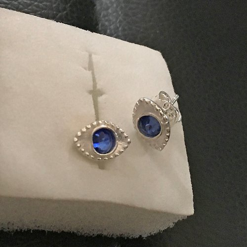 Boucles d'oreilles oeil bleu puces argent 925/000 cristal swarovski saphir