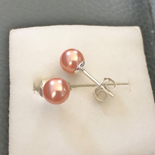 Clous d'oreilles perles nacrées swarovski rose pêche 6 mm et argent 925/000