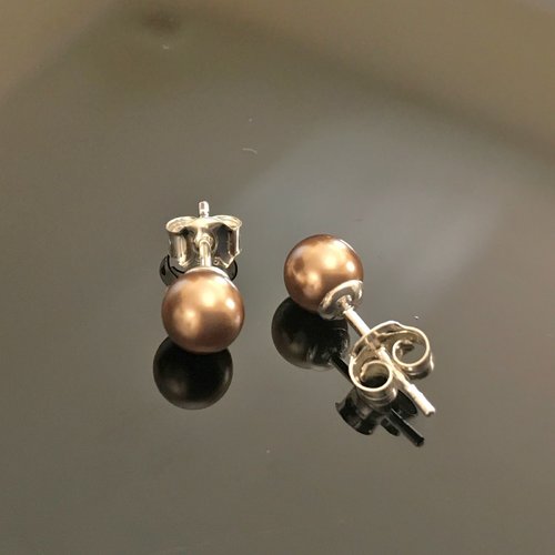 Clous d'oreilles perles nacrées swarovski bronze 6 mm et argent 925/000