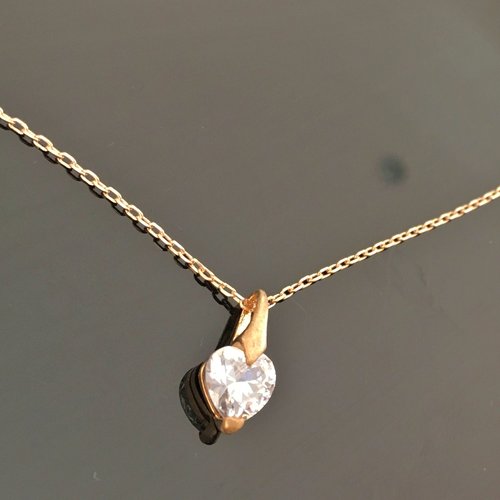 Collier petit coeur zirconium en plaqué or 18 carats sur belle chaine 42 cm plaqué or 18 carats