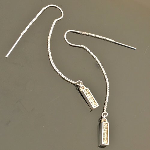 Boucles d'oreilles pendantes en argent 925/000 double chainettes barres strass cristal