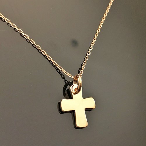 Collier pendentif petite croix grecque plaqué or 18 carats sur fine chaine longueur 42 cm plaqué or 18 carats