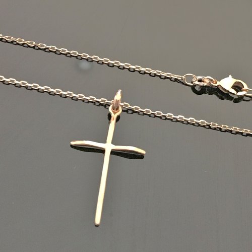 Collier pendentif fine croix en plaqué or 18 carats sur belle chaine longueur 42 cm plaqué or 18 carats