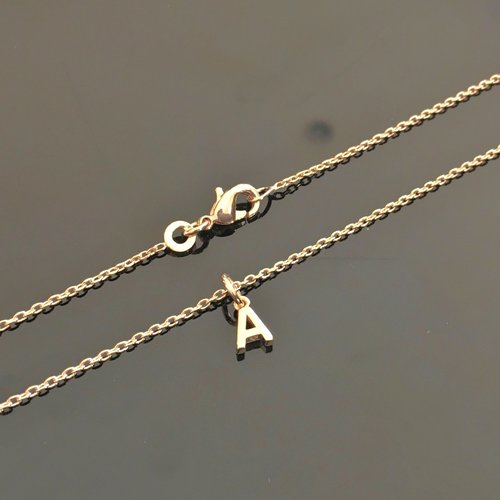 Collier initiale plaqué or 18 carats petit pendentif lettre a sur belle chaine longueur 42 cm
