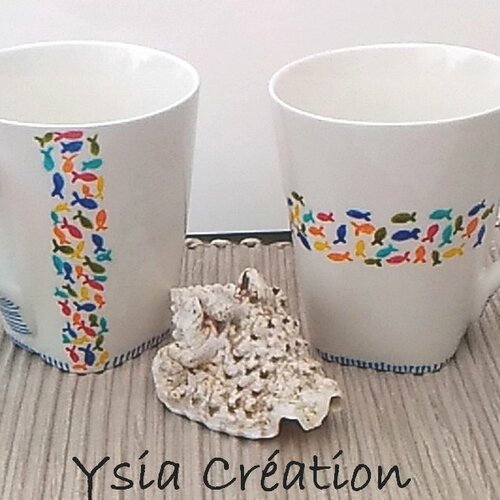 Lot 2 mugs en céramique, peints à la main,  poissons multicolores