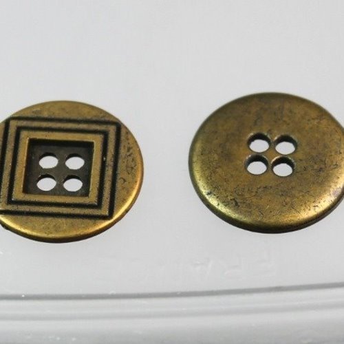 8 bouton 4 trous en métal, bronze vieilli,