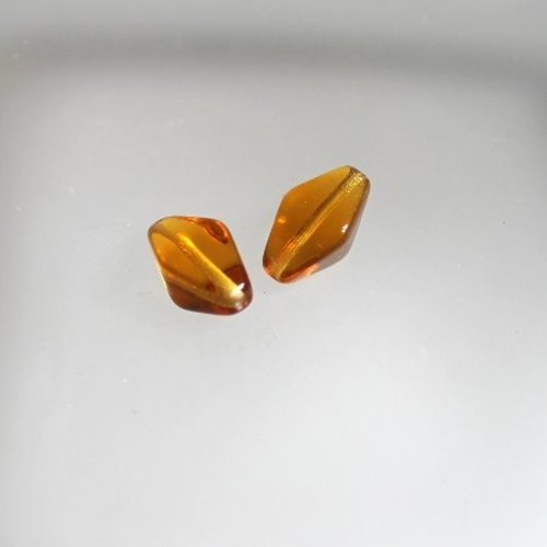 Pyramide double couleur ambre  6 perles 15 x 8 mm