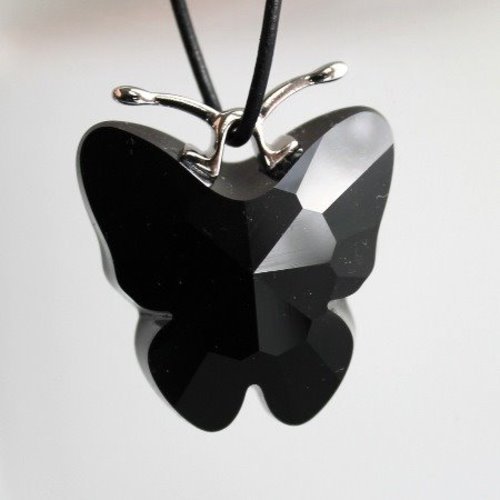 Pendentif en cristal, forme papillon noir