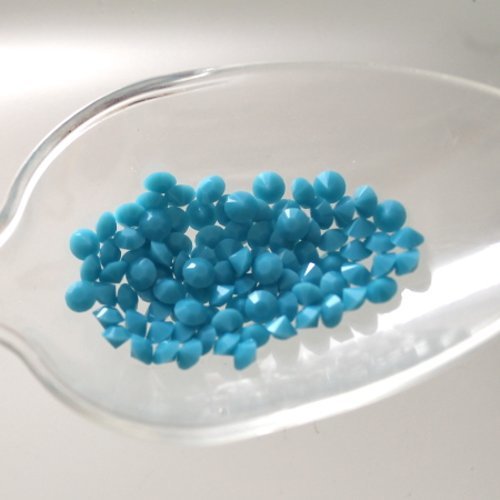 Cabochon chaton t 3 mm turquoise 75 pièces
