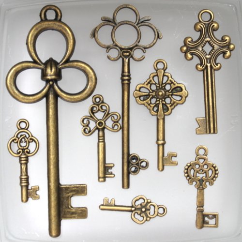 8 clefs -  breloques en bronze