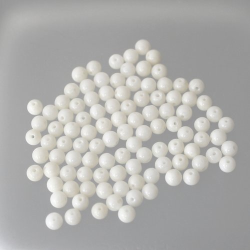 Perle corail blanc t 3 mm  138 perles