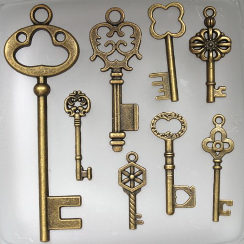 8 breloques en forme de clef en bronze