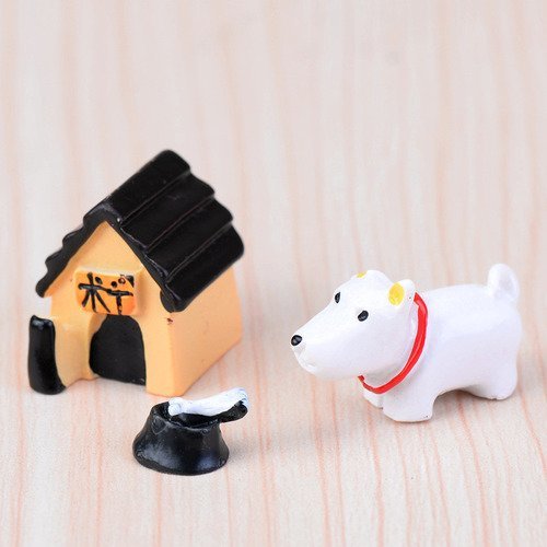 Miniature en resine : chien et sa niche