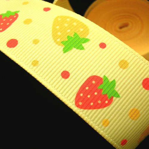 Ruban polyester : fraise rouge et jaune largeur 25mm  longueur 100cm (03)