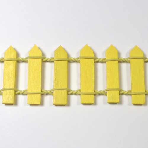 Miniature en bois : barrière jaune 11 cm*3 cm 