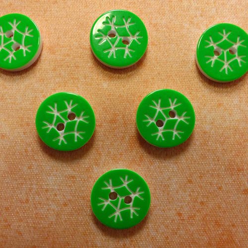 Lot 6 boutons : rond motif flocon vert 13mm 