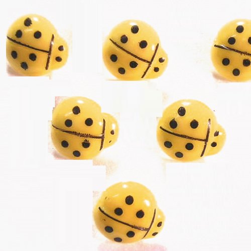 Lot 6 boutons acryliques : coccinelle  jaune fonçé/noire 14*13mm