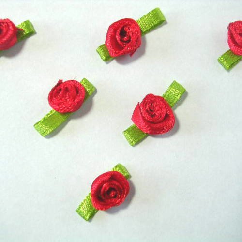 Lot  6 appliques tissus  : rose rouge 11mm 
