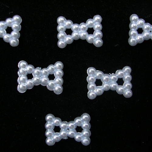 Lot  6 appliques perles plastiques  : noeud papillon gris clair 16mm 