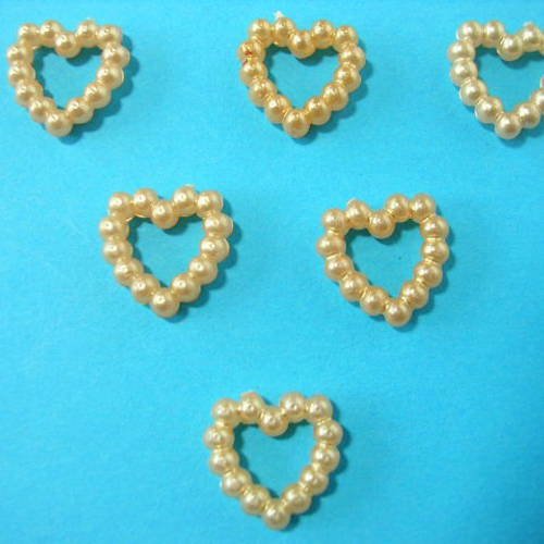 Lot  6 appliques perles plastiques  : coeur crème 11mm 