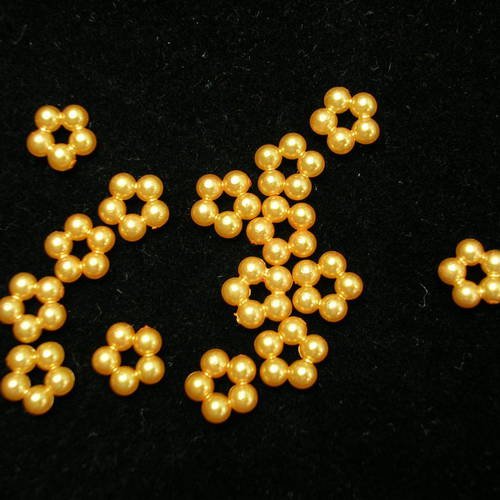 Lot  15 appliques perles plastiques  : fleur orange 7mm 