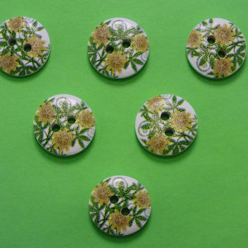 Lot 6 boutons bois : rond motif fleur 15mm (48)