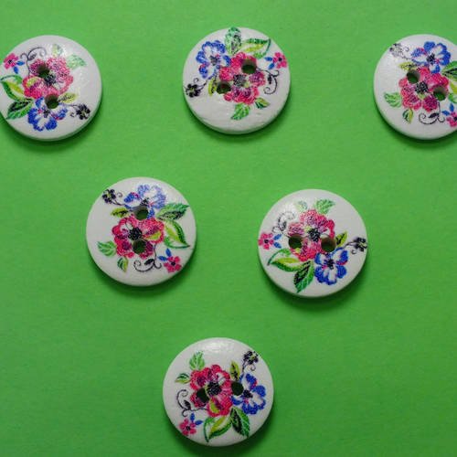 Lot 6 boutons bois : rond motif fleur 15mm (50)